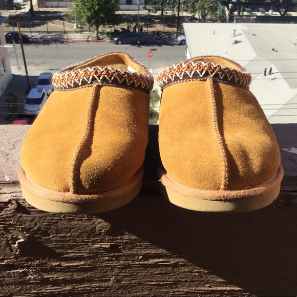 UGG Tasman Slipper Size 9 - Picture 4 of 10